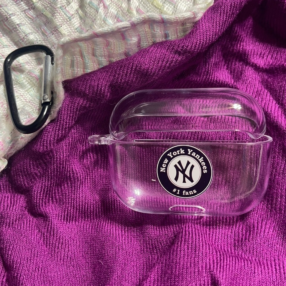 New NY Yankees AirPod pro case